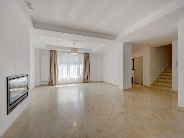 INDIVIDUAL Villa, 4 rooms, 255sqm, Oxford Gardens Pipera!