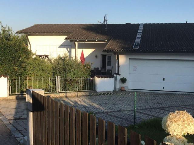Individuelles Einfamilienhaus mit Pool in Nandlstadt Provisionsfrei