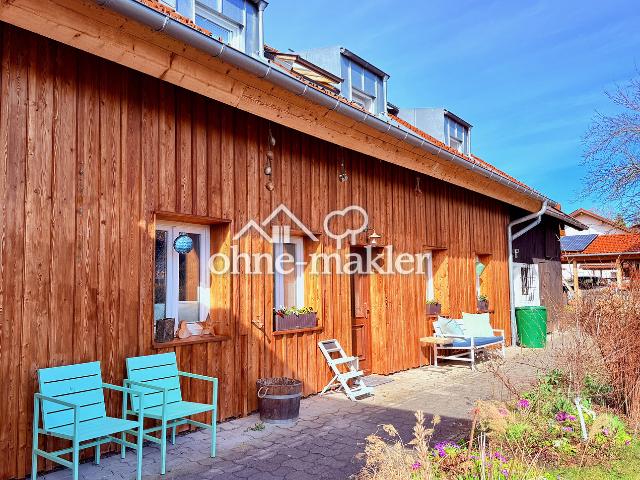 Individuelles Familienhaus in Schäftlarn mit Garten, PV Anlage und Carport von privat