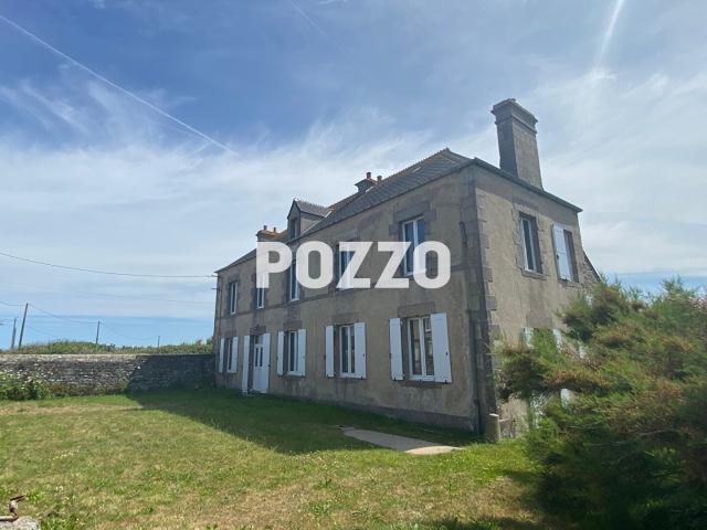 INEDIT au pied du Phare de Gatteville