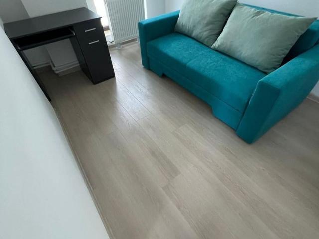 INEL 2 GROAPA 2 CAMERE MOBILAT, UTILAT LUX, BLOC NOU,PRET 450 EURO