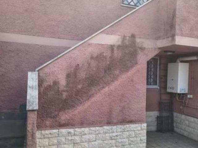 INFERNETTO BILOCALE ARREDATO CON BALCONE E POSTO AUTO