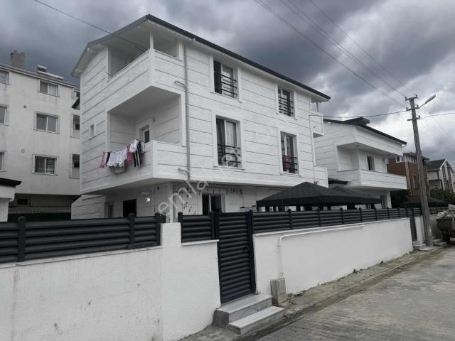 ꧁inforyap꧂denize 100 Metre Marketlerin Dibinde Tripleks 4+1