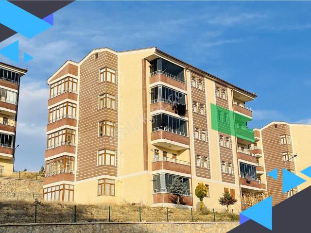 Şingah Mahallesinde Paşakent Sitesinde Satılık 3+1 Daire