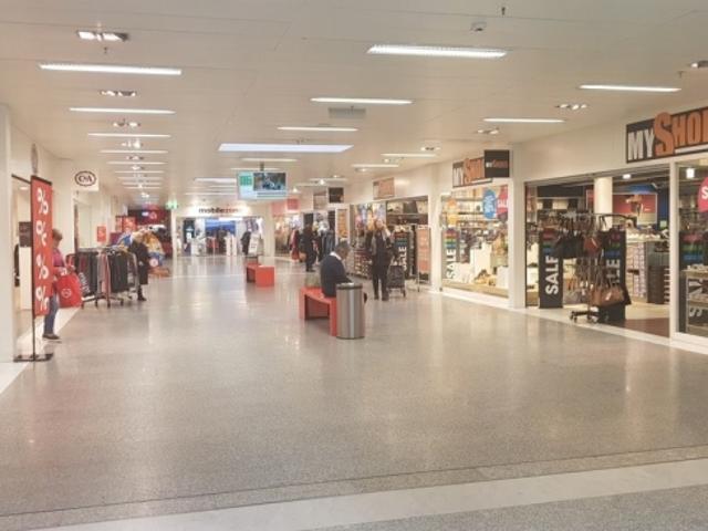 Installez vous dans un centre commercial urbain de qualité