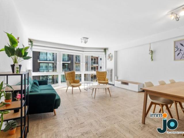 Instapklaar 2 slaapkamer appartement vlakbij strand en ca.