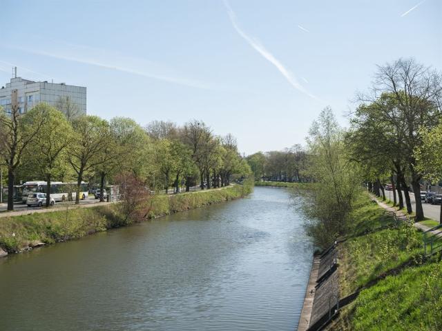 Instapklaar 2 slpk appartement met een ruime, private tuin