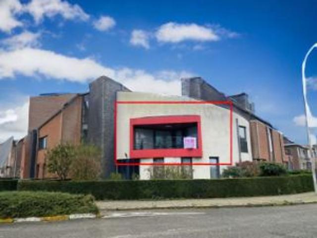 Instapklaar appartement + 130m² met ruim terras én auto.