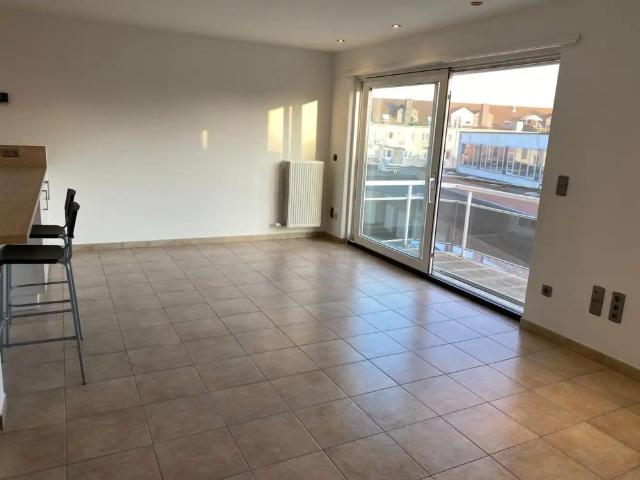 Instapklaar appartement 2de verdieping met lift