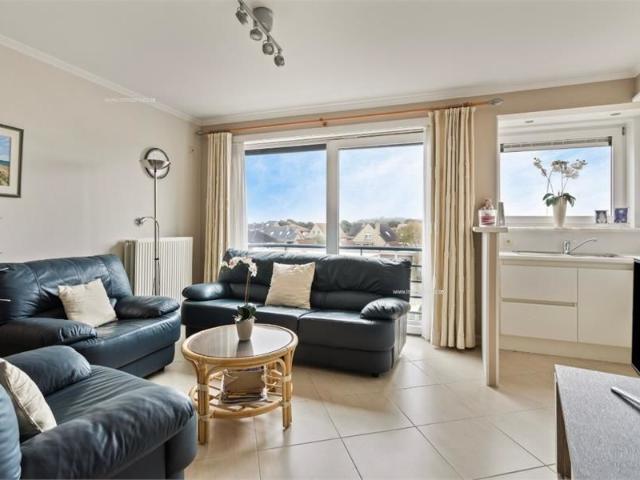 Instapklaar appartement te koop in Wenduine!