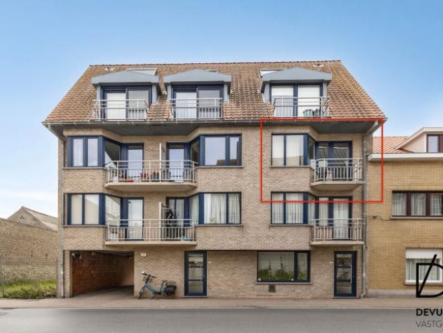 INSTAPKLAAR APPARTEMENT MET 2 SLAAPKAMERS EN ZUIDGERICHT.
