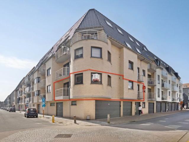 INSTAPKLAAR APPARTEMENT MET 2 SLAAPKAMERS OP TOPLOCATIE