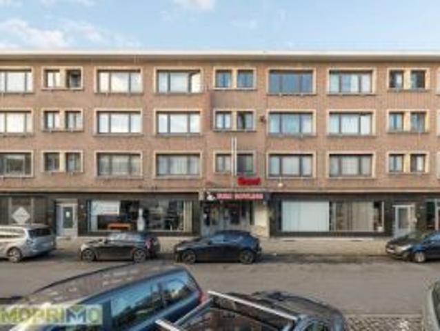 Instapklaar appartement met 2 slaapkamers op de derde ver.