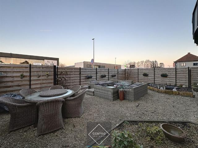 INSTAPKLAAR appartement met 2 slpks en RUIME zonneterrassen!