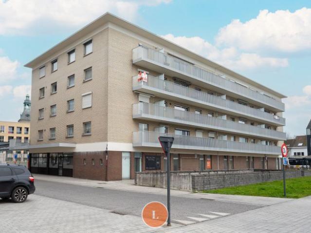 Instapklaar appartement met garage te koop in hartje Hare.