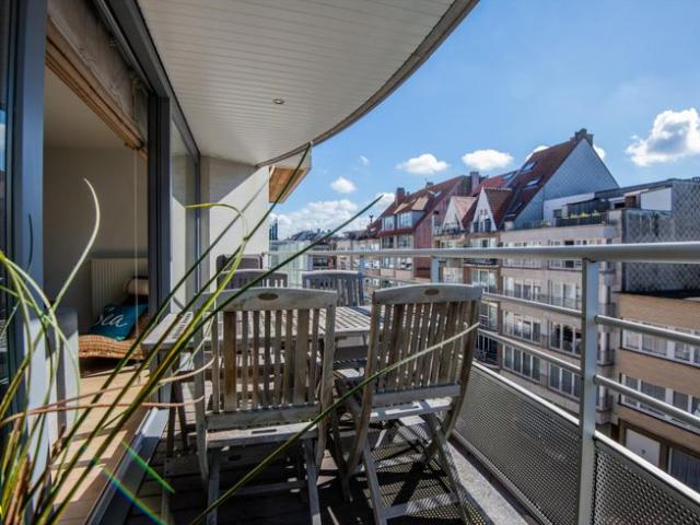 Instapklaar appartement met drie slaapkamers en zeer zonnig