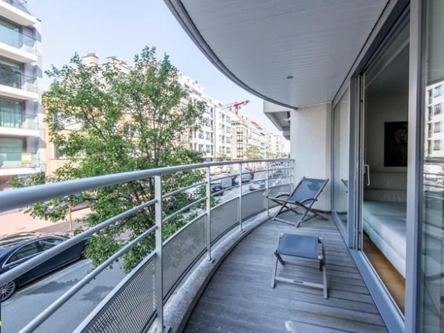 Instapklaar appartement met drie slaapkamers en zeer zonnige
