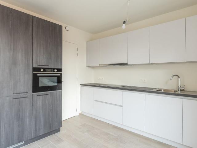 Instapklaar appartement met terras en parking in 2018