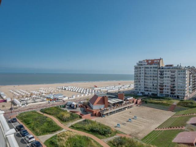 Instapklaar appartement met zalig zicht op zee en park in.