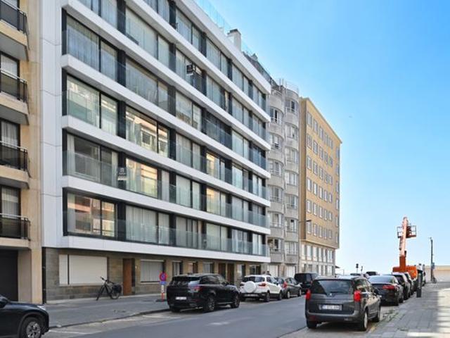 Instapklaar appartement met zeezicht nabij Rubensplein
