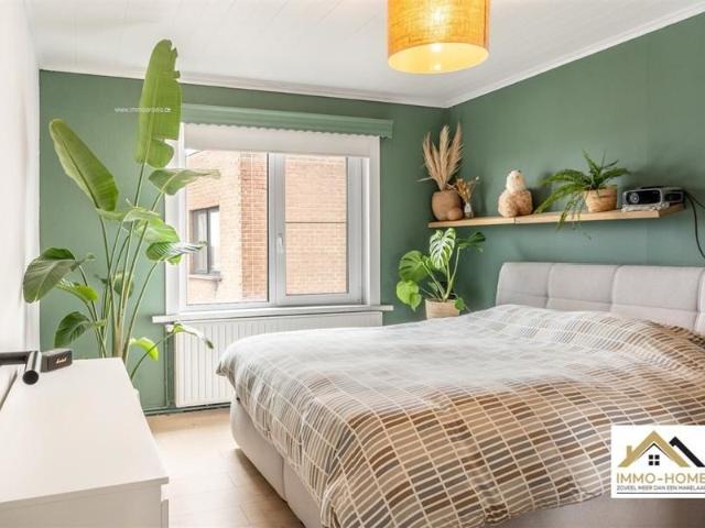 Instapklaar appartement nabij centrum Gent te Sint Amandsberg!