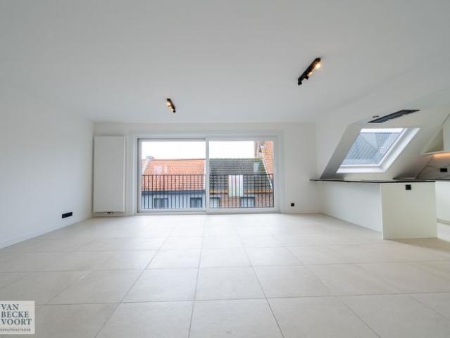 Instapklaar appartement nabij de spuikom