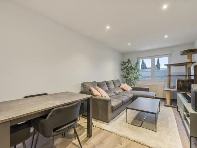 Instapklaar duplex appartement met tuin