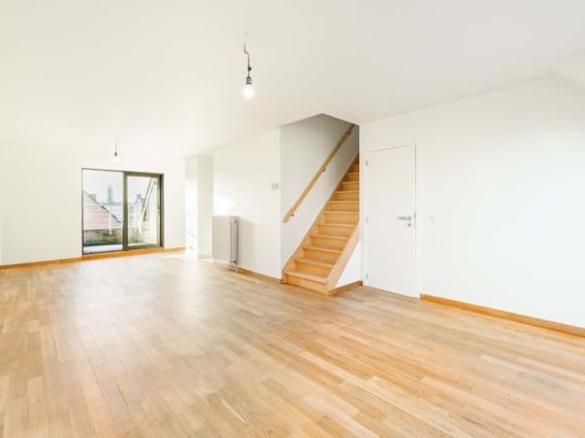 Instapklaar duplex appartement met 3 slaapkamers te centr.