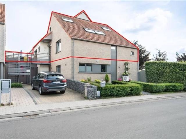 Instapklaar duplex appartement met 3 slpk, gelegen in de Tru