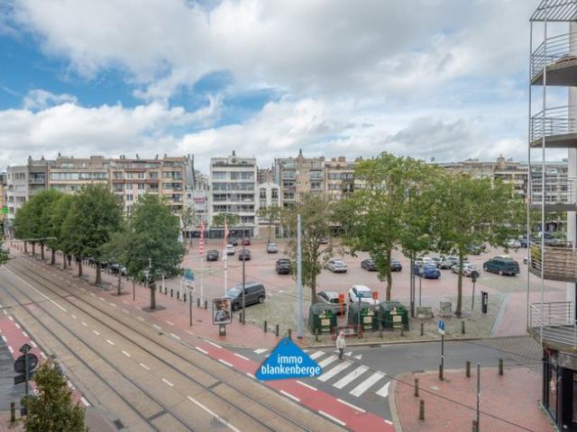 Instapklaar éénslaapkamerappartement in hartje Blankenber.