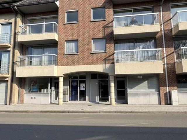 Instapklaar en centraal gelegen appartement met garage