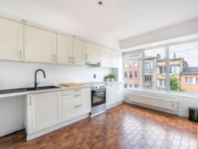 Instapklaar en lichtrijk appartement 3sk centraal te BoHo!