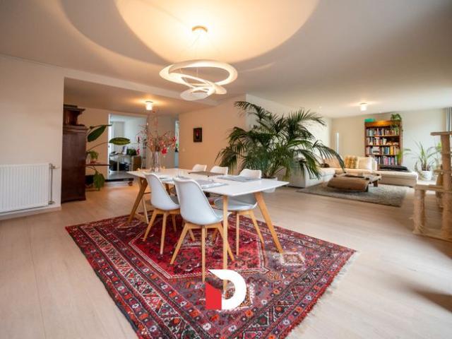 Instapklaar en luxueus appartement +/ 180 m² op een topl