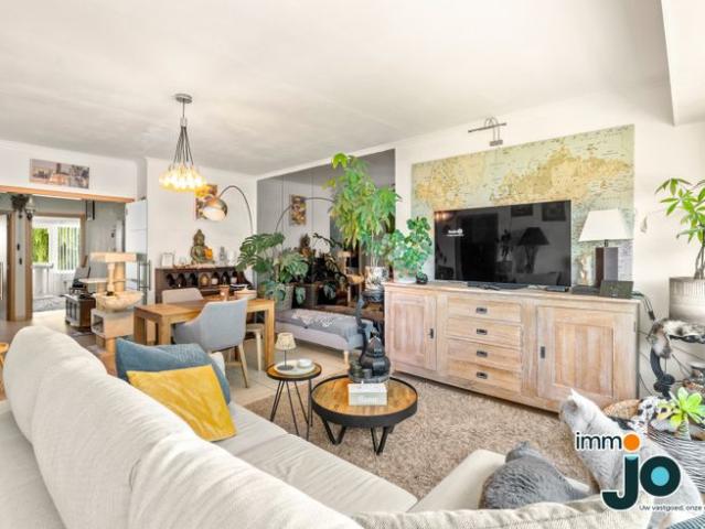 Instapklaar en recent vernieuwd 2 slaapkamerappartement m.