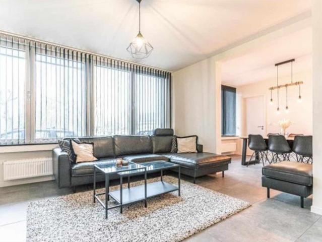 Instapklaar gelijkvloers appartement met 2 slaapkamers