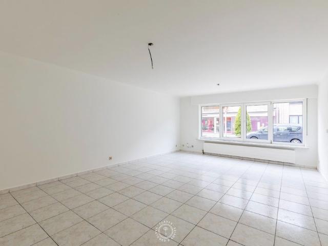 Instapklaar gelijkvloers appartement met 2 slaapkamers en garagebox