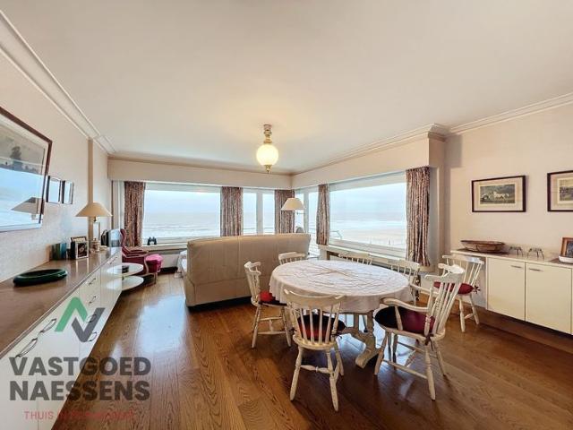 Instapklaar hoek appartement met 3 SLPK en zicht op zee