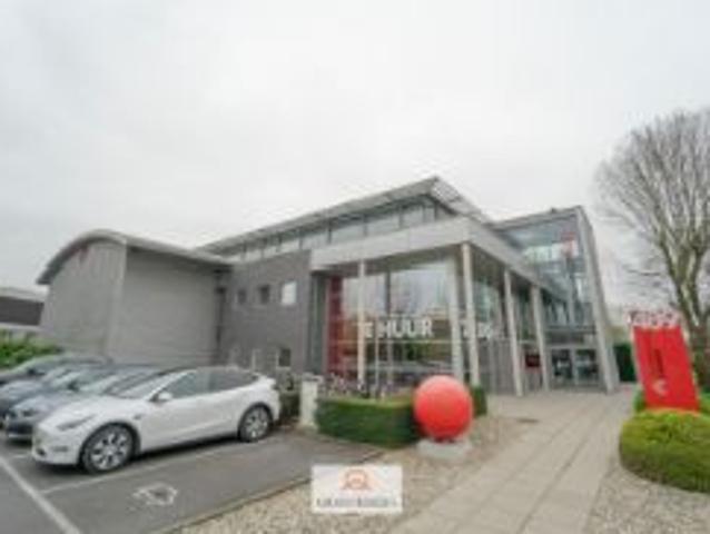 Instapklaar kantoor op toplocatie!