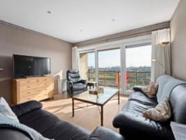 Instapklaar penthouse met tweeslaapkamer nabij het strand