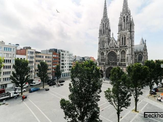 Instapklaar & ruim 2 slaapkamer appartement gelegen op het S