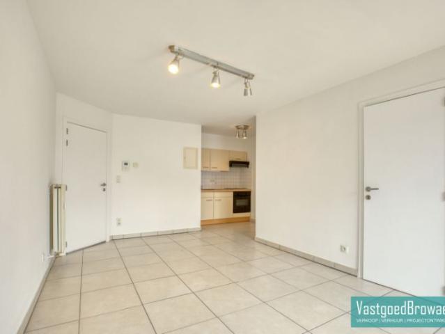 Instapklaar startersappartement te huur!