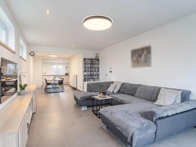 Instapklare vernieuwde woning te Beverlo
