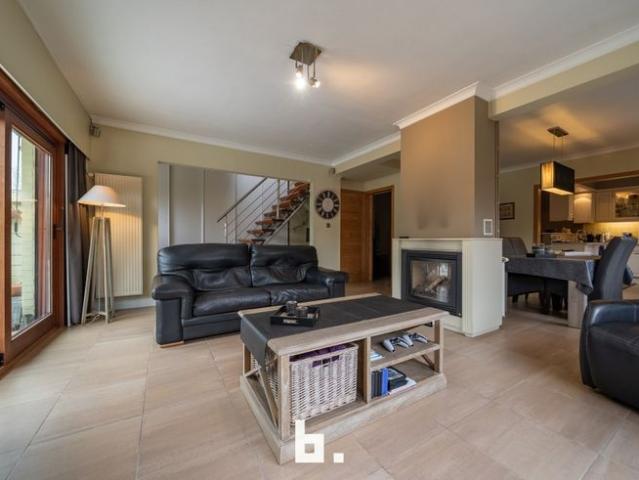 instapklare woning op ruim perceel