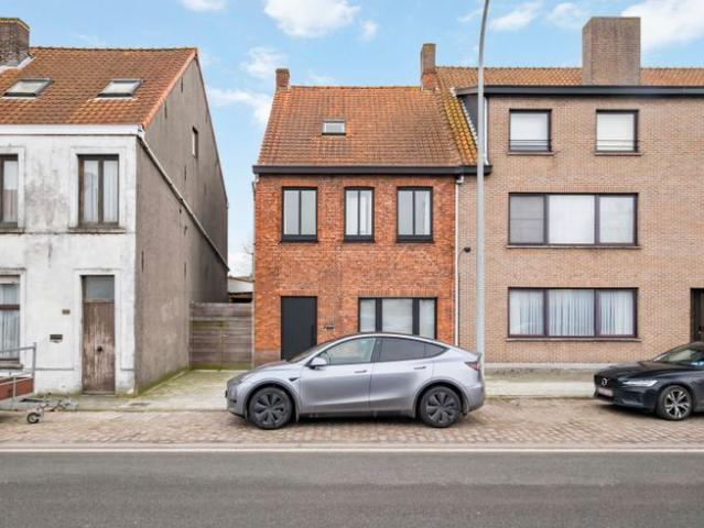 Instapklare woning op strategische locatie te Sint Michiels