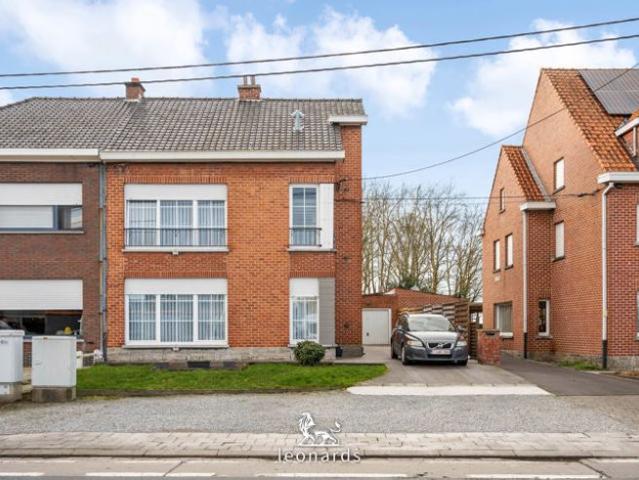 Instapklare woning met garage en atelier