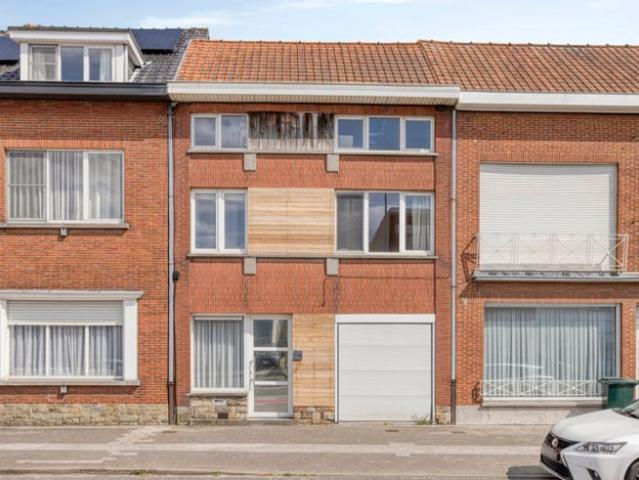 Instapklare woning met tuin en garage !