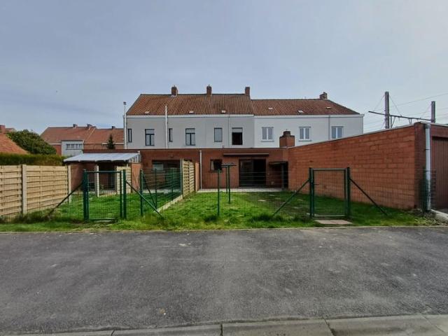 Instapklare woning met tuin te koop te Menen