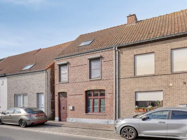 Instapklare woning met 3 slaapkamers en tuin in Kortemark