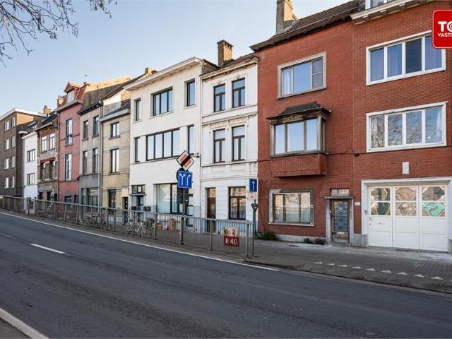 Instapklare woning met 4 slaapkamers en leuke buitenruimte in Gent