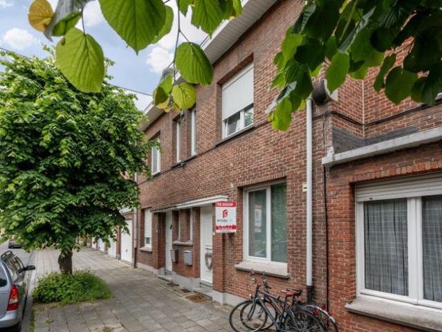 Instapklare woning met 4 slaapkamers en tuin